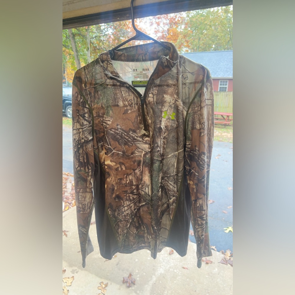 Under armor zip